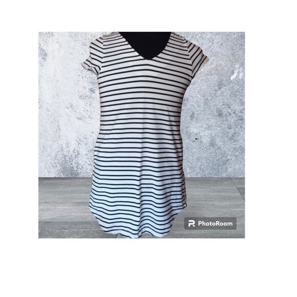SheIn Cap Sleeves Striped Dress Shirt V Neck Size Small - Picture 1 of 11